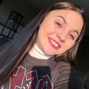 Meet your Posher, Desiree